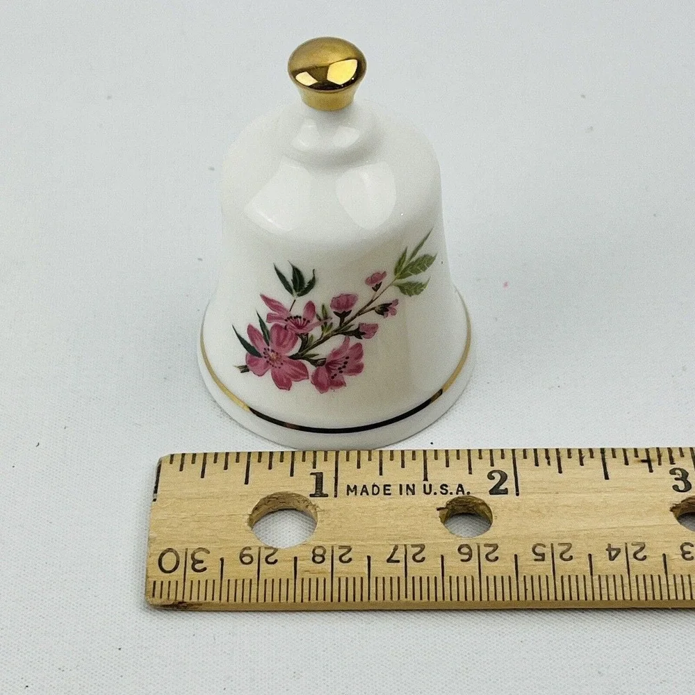 Danbury Mint Delaware Peach Blossom Official State Flower‎ Bell Collection